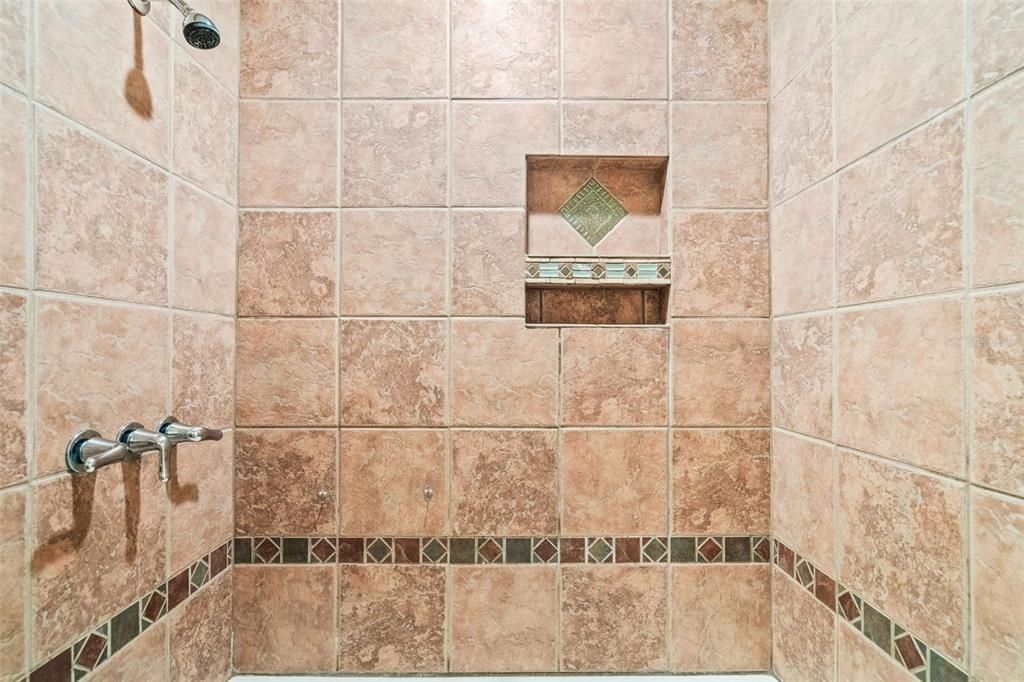 待售: $479,899 (4 贝兹, 2 浴室, 1647 平方英尺)