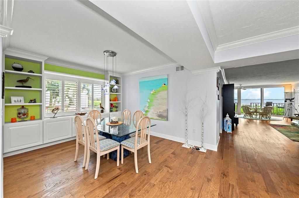 На продажу: $599,900 (3 спален, 2 ванн, 1596 Квадратных фут)