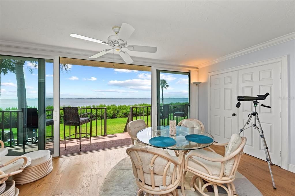 На продажу: $599,900 (3 спален, 2 ванн, 1596 Квадратных фут)