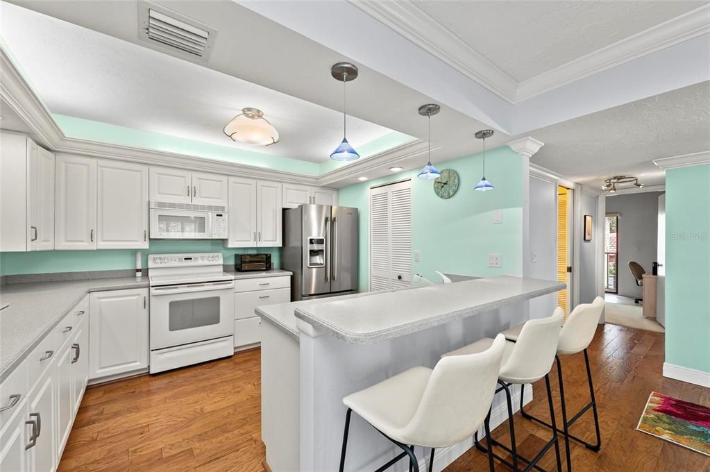 На продажу: $599,900 (3 спален, 2 ванн, 1596 Квадратных фут)