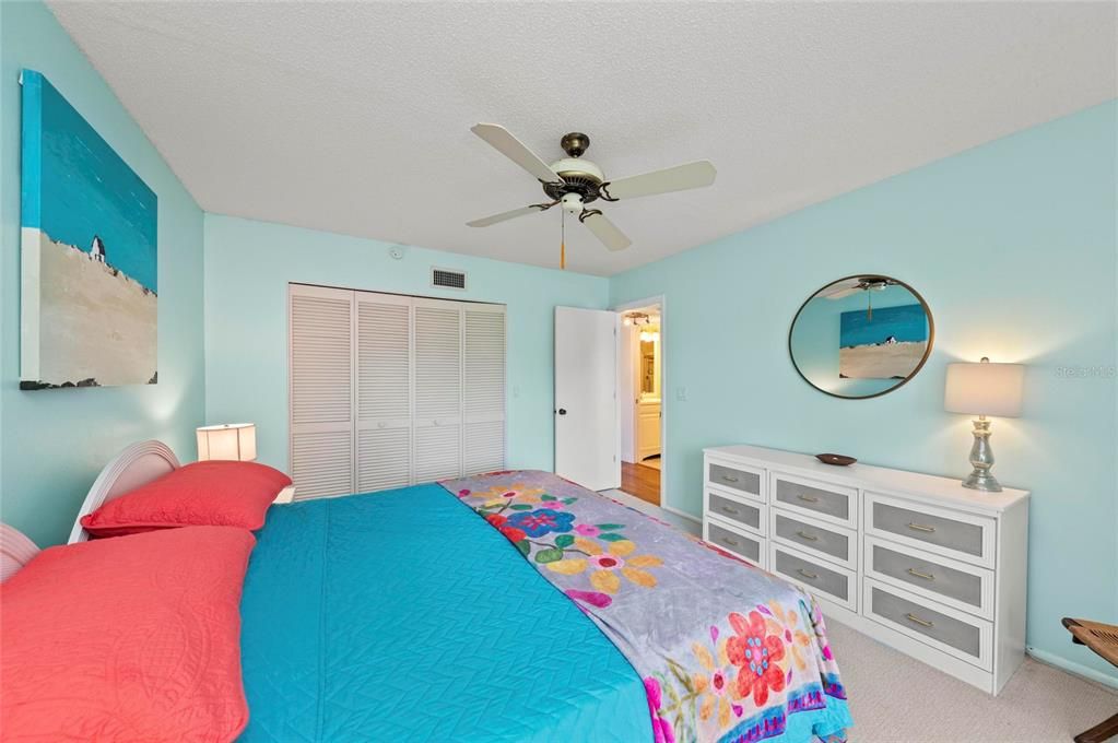 На продажу: $599,900 (3 спален, 2 ванн, 1596 Квадратных фут)