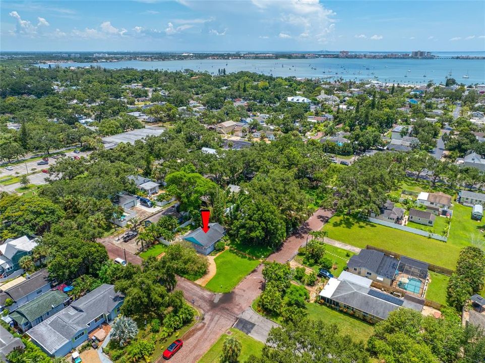 Active With Contract: $2,800 (3 beds, 2 baths, 1150 Square Feet)