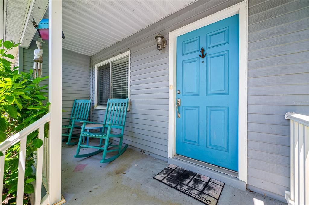 Active With Contract: $2,800 (3 beds, 2 baths, 1150 Square Feet)