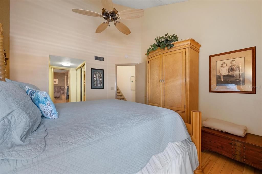 待售: $799,000 (2 贝兹, 2 浴室, 1349 平方英尺)