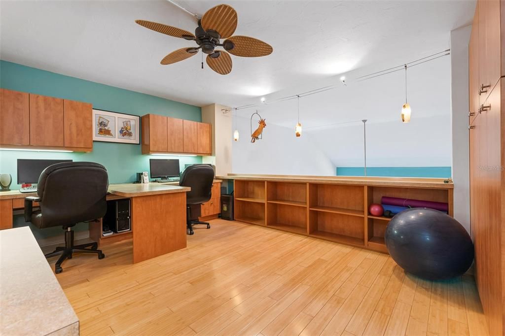 待售: $799,000 (2 贝兹, 2 浴室, 1349 平方英尺)