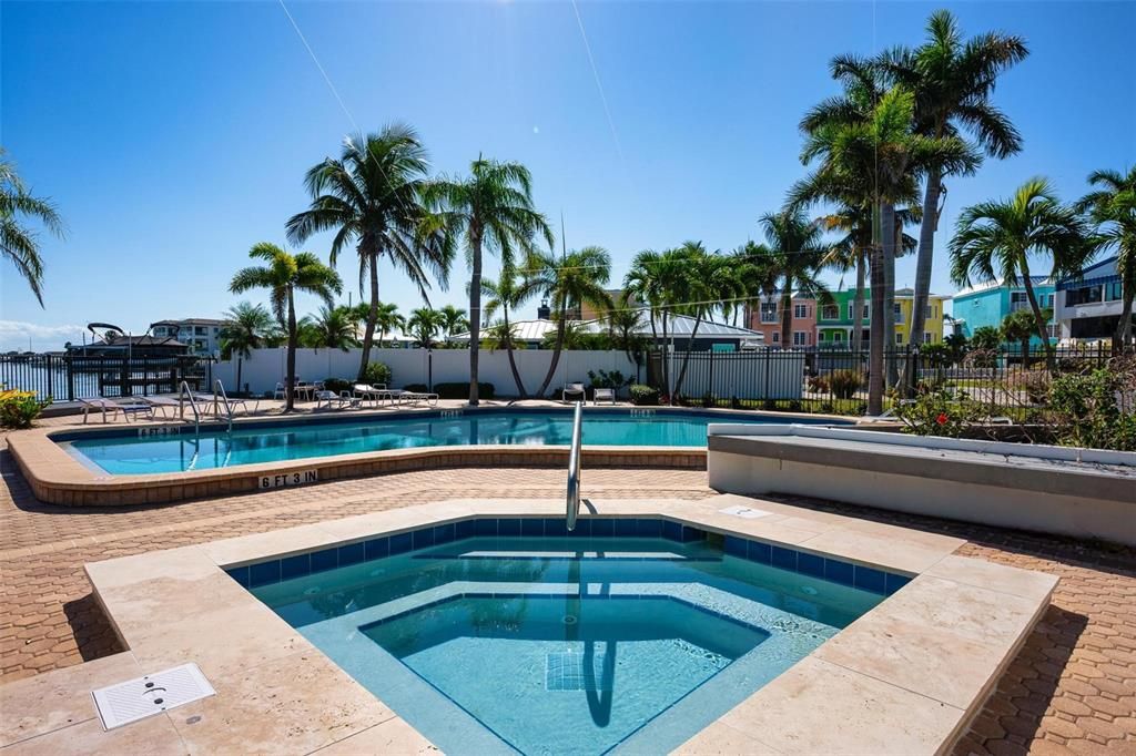 待售: $799,000 (2 贝兹, 2 浴室, 1349 平方英尺)