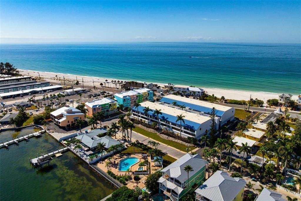 待售: $799,000 (2 贝兹, 2 浴室, 1349 平方英尺)