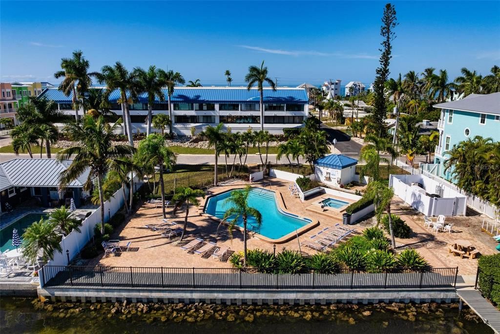 待售: $799,000 (2 贝兹, 2 浴室, 1349 平方英尺)