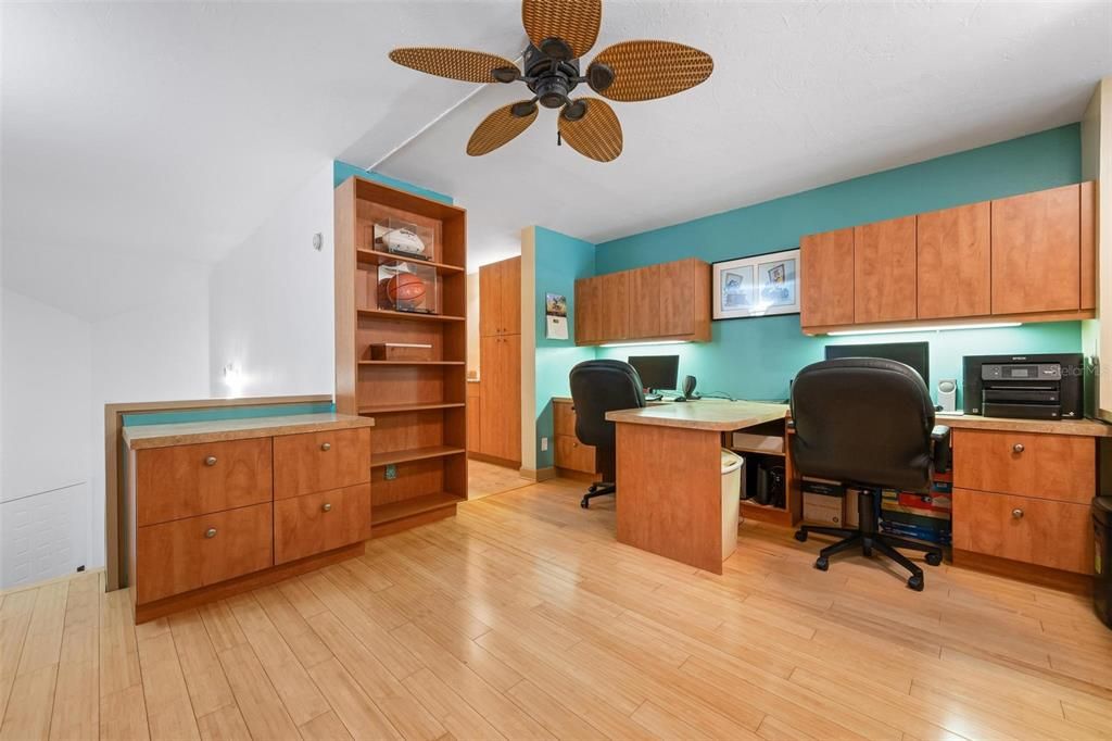 待售: $799,000 (2 贝兹, 2 浴室, 1349 平方英尺)