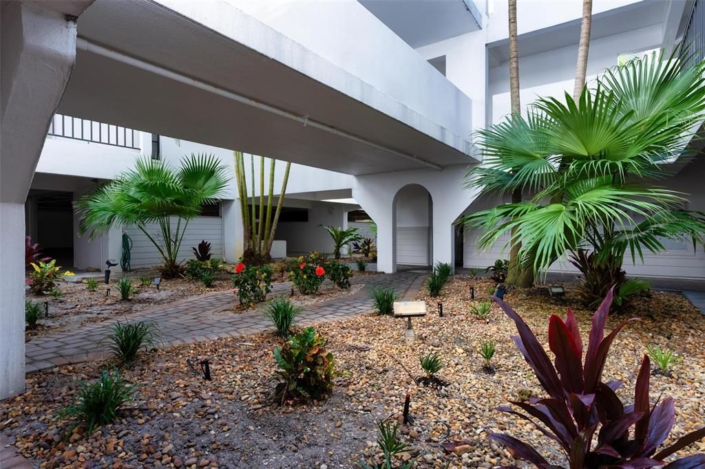 待售: $799,000 (2 贝兹, 2 浴室, 1349 平方英尺)