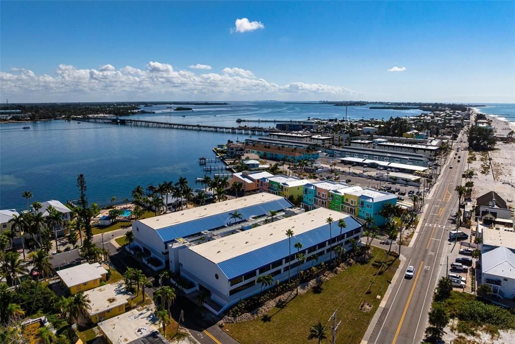 待售: $799,000 (2 贝兹, 2 浴室, 1349 平方英尺)