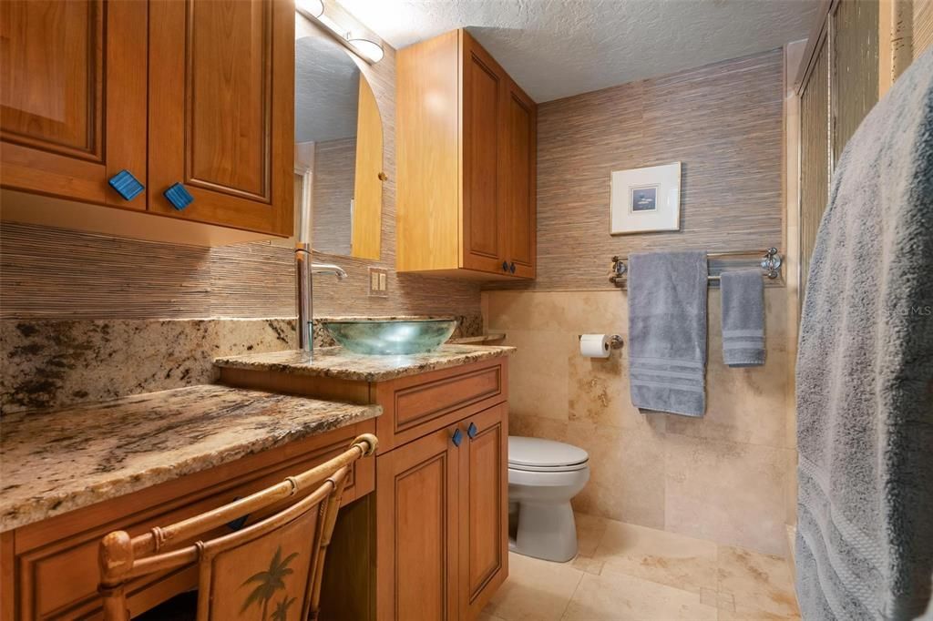 待售: $799,000 (2 贝兹, 2 浴室, 1349 平方英尺)