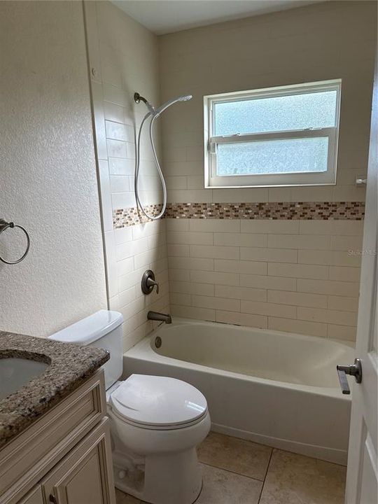 Active With Contract: $225,000 (3 beds, 2 baths, 1426 Square Feet)