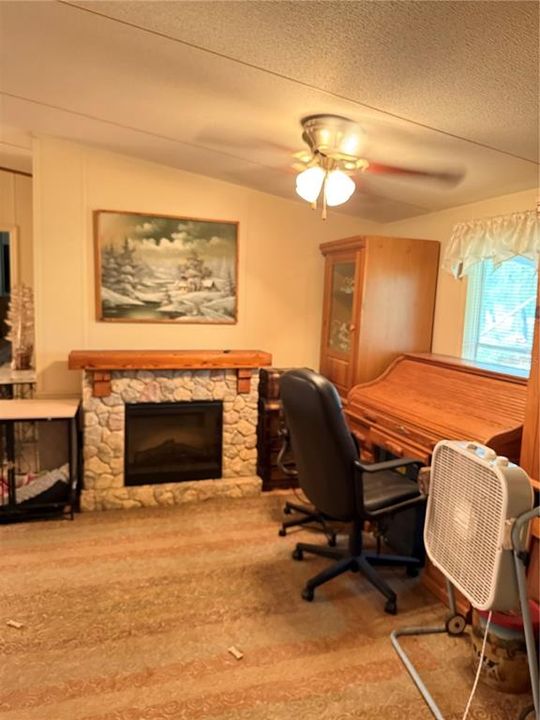 For Sale: $224,900 (4 beds, 3 baths, 2052 Square Feet)