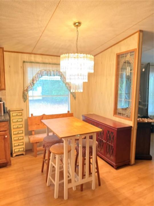 For Sale: $224,900 (4 beds, 3 baths, 2052 Square Feet)