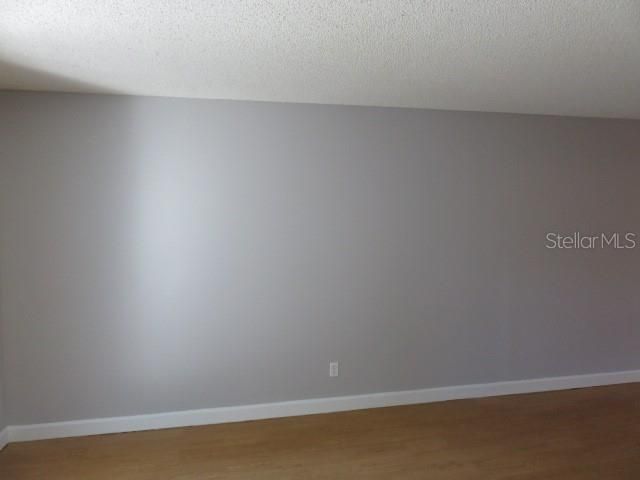 Active With Contract: $1,350 (2 beds, 2 baths, 936 Square Feet)