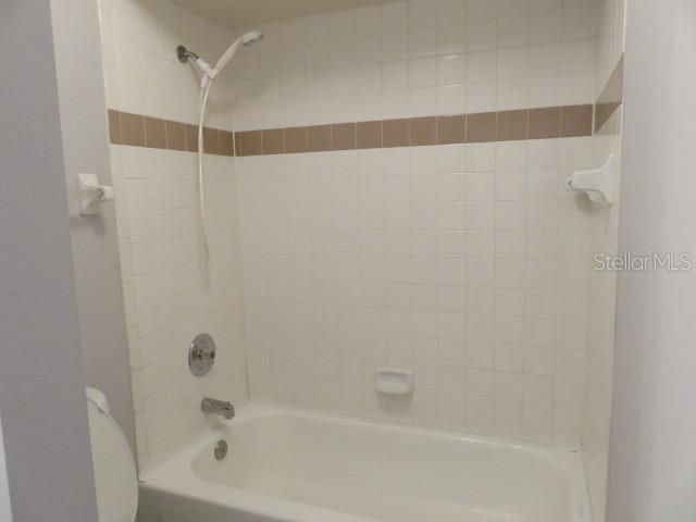 Active With Contract: $1,350 (2 beds, 2 baths, 936 Square Feet)