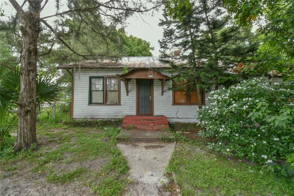 Active With Contract: $140,000 (0 beds, 0 baths, 912 Square Feet)