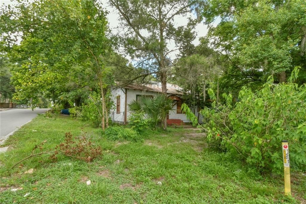 Active With Contract: $140,000 (0 beds, 0 baths, 912 Square Feet)