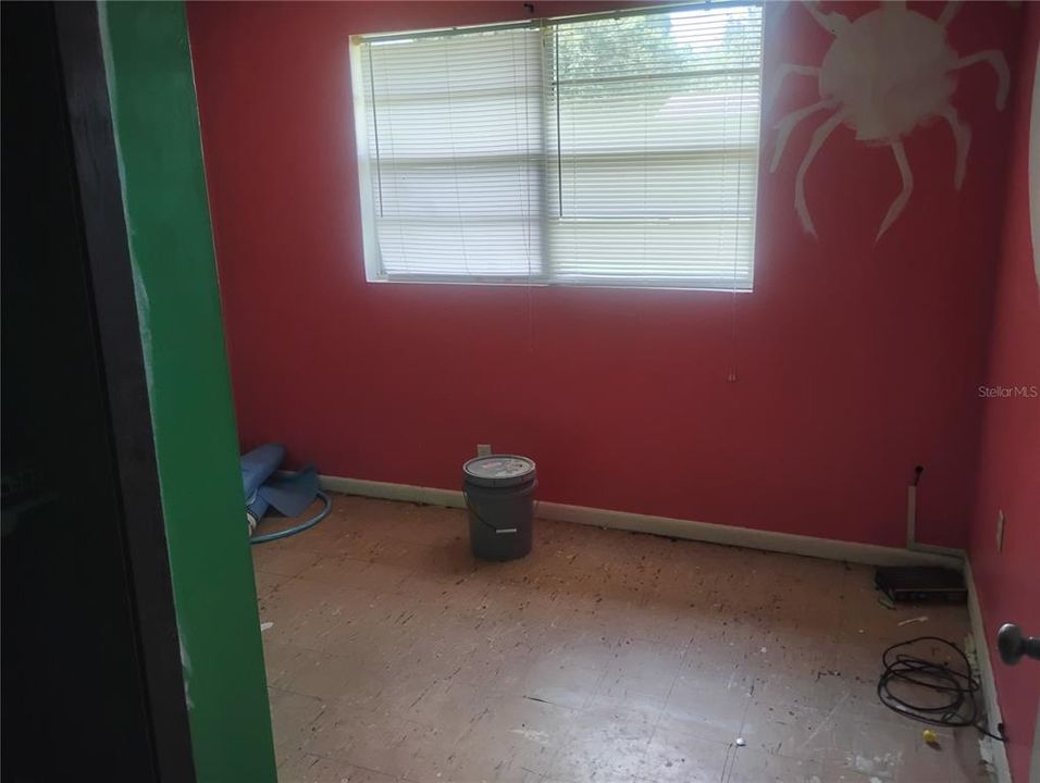 Activo con contrato: $110,000 (3 camas, 2 baños, 1209 Pies cuadrados)