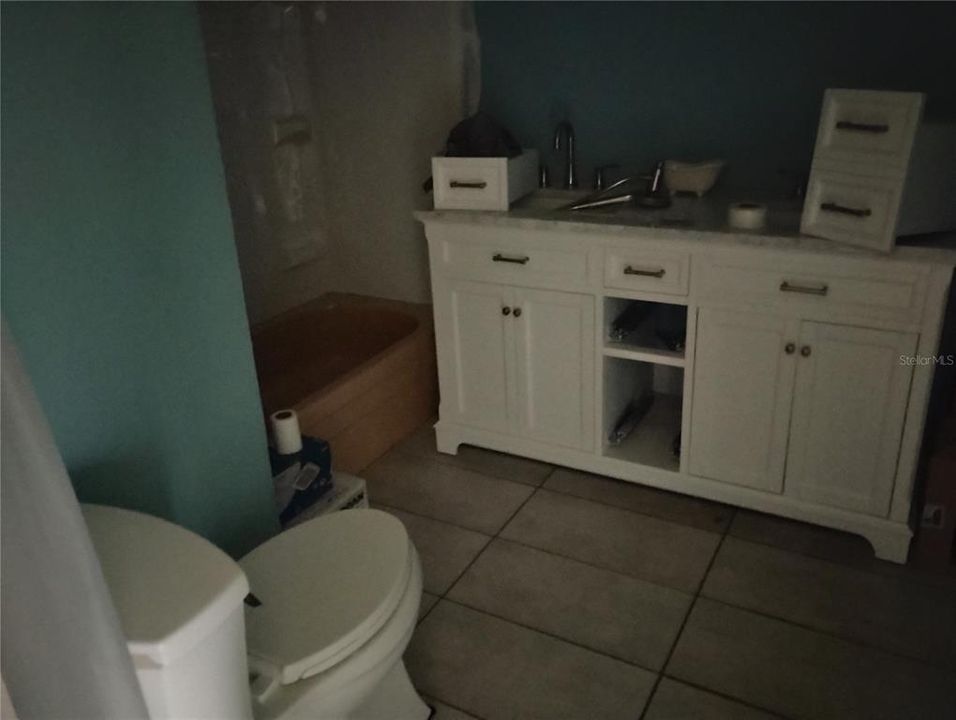 Activo con contrato: $110,000 (3 camas, 2 baños, 1209 Pies cuadrados)