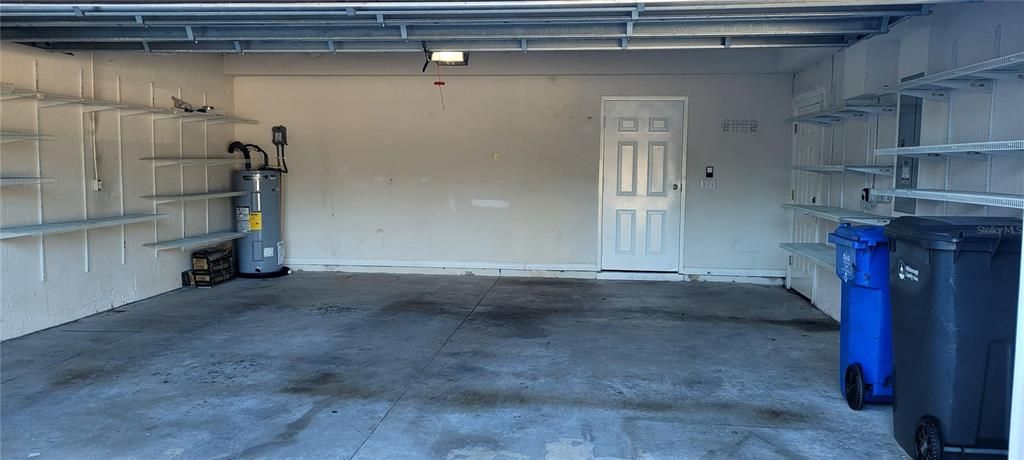 Active With Contract: $212,000 (3 beds, 3 baths, 1633 Square Feet)