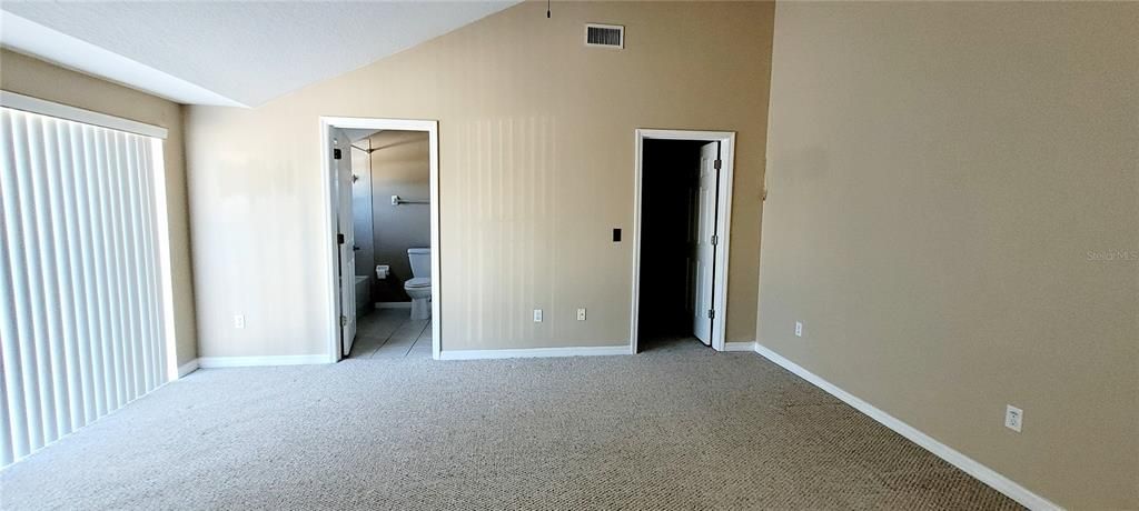 Active With Contract: $212,000 (3 beds, 3 baths, 1633 Square Feet)