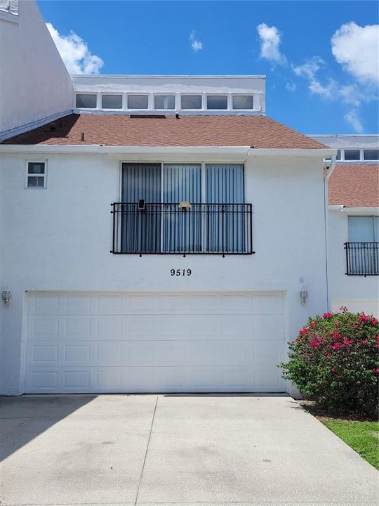 Active With Contract: $212,000 (3 beds, 3 baths, 1633 Square Feet)