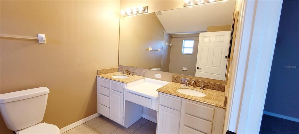 Active With Contract: $212,000 (3 beds, 3 baths, 1633 Square Feet)