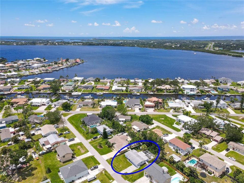 待售: $260,000 (3 贝兹, 1 浴室, 1525 平方英尺)