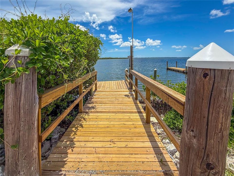 待售: $260,000 (3 贝兹, 1 浴室, 1525 平方英尺)