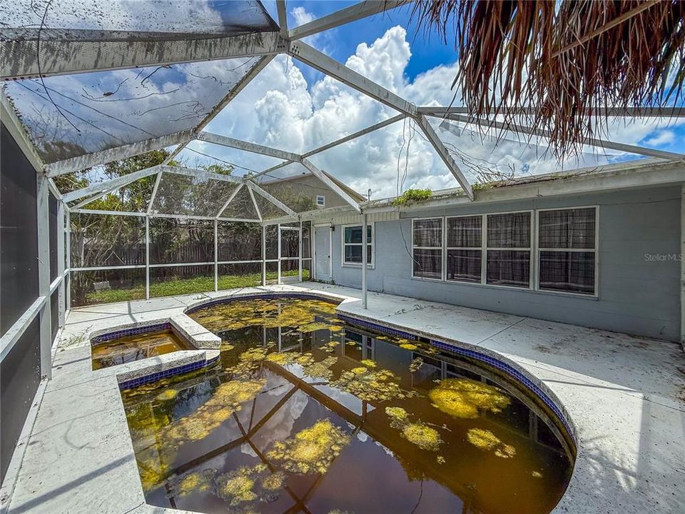 待售: $260,000 (3 贝兹, 1 浴室, 1525 平方英尺)