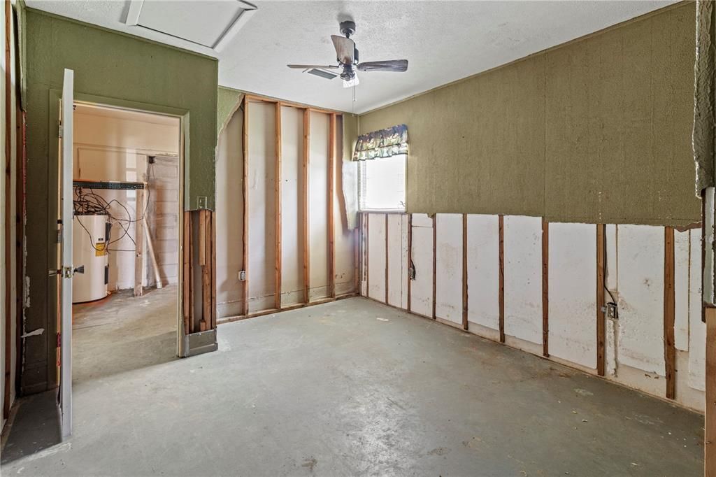 待售: $260,000 (3 贝兹, 1 浴室, 1525 平方英尺)