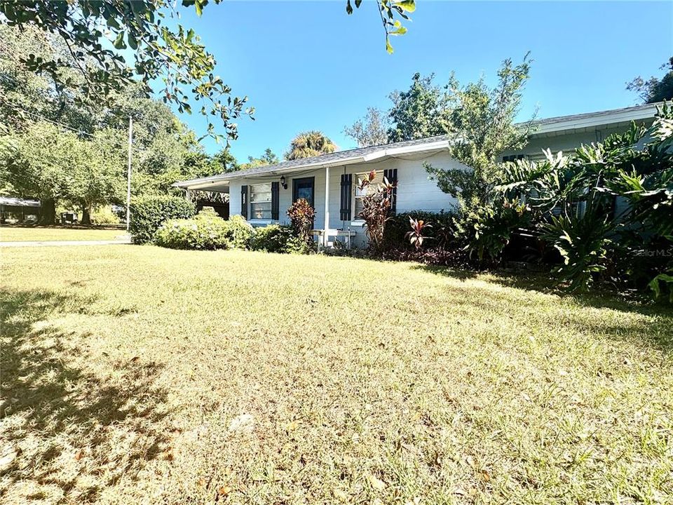 Activo con contrato: $239,000 (3 camas, 2 baños, 1107 Pies cuadrados)