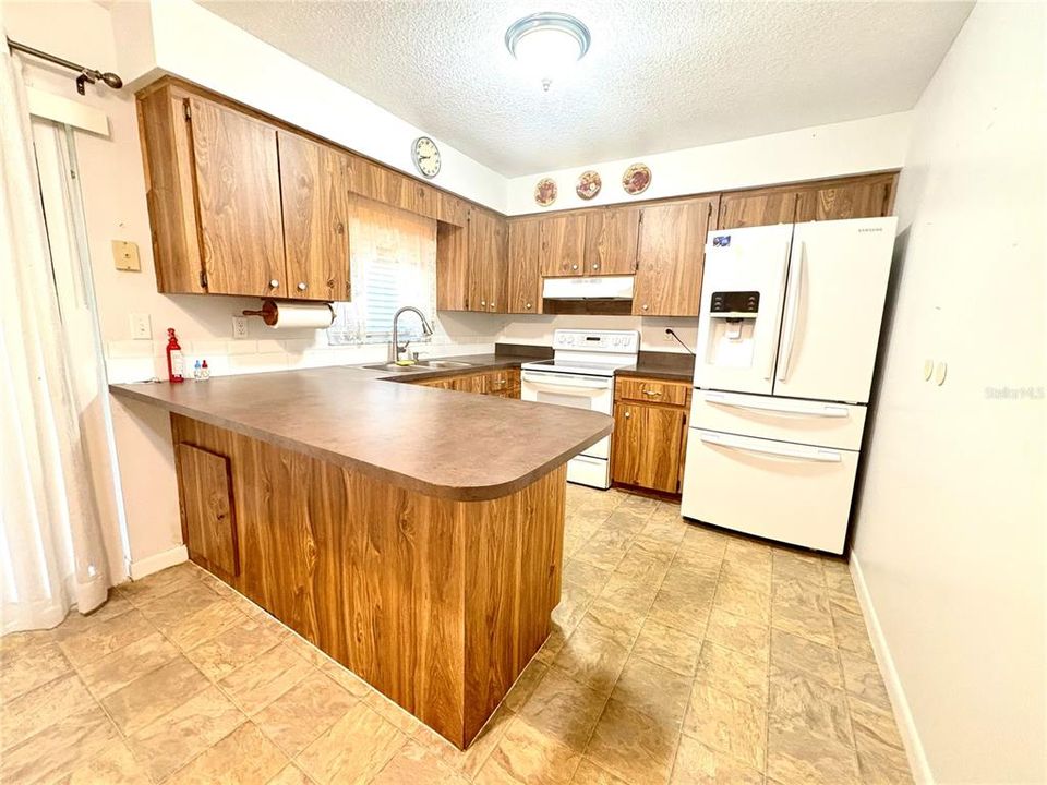 Activo con contrato: $239,000 (3 camas, 2 baños, 1107 Pies cuadrados)