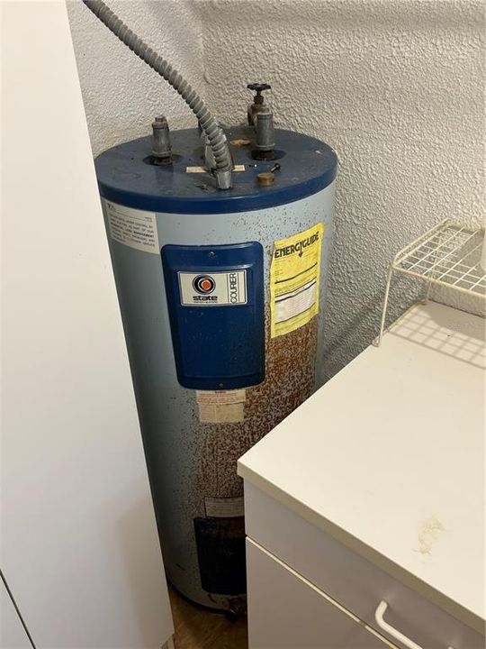 Activo con contrato: $239,000 (3 camas, 2 baños, 1107 Pies cuadrados)