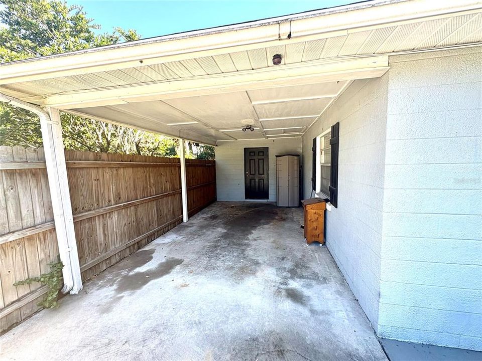 Activo con contrato: $239,000 (3 camas, 2 baños, 1107 Pies cuadrados)