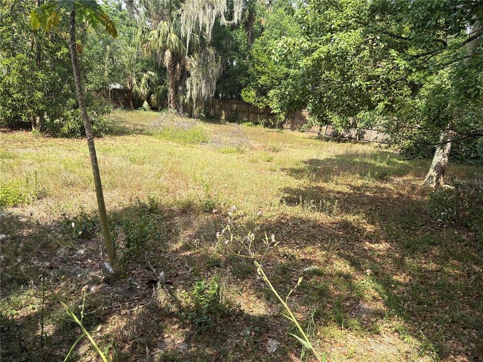 Activo con contrato: $239,000 (3 camas, 2 baños, 1107 Pies cuadrados)