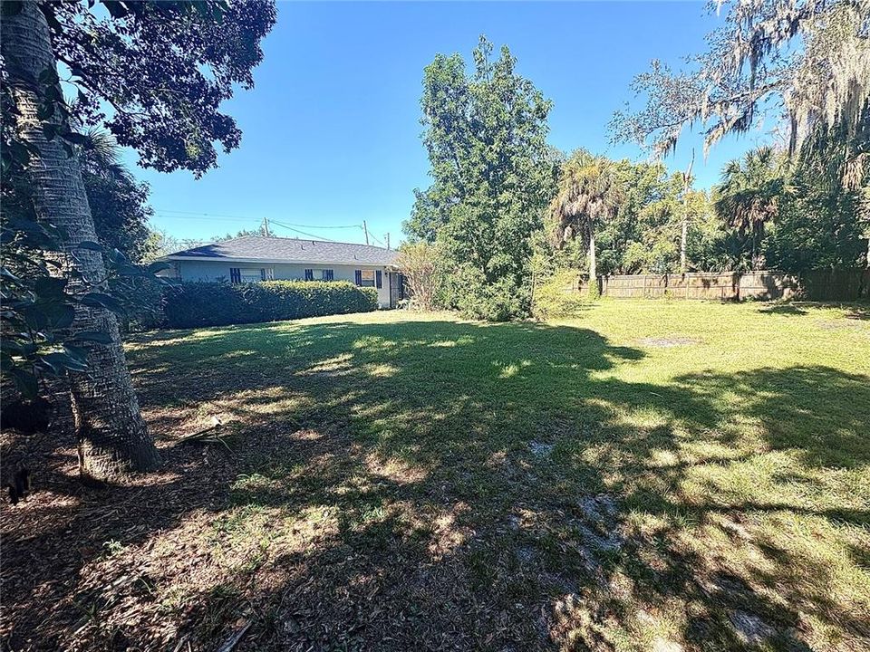 Activo con contrato: $239,000 (3 camas, 2 baños, 1107 Pies cuadrados)