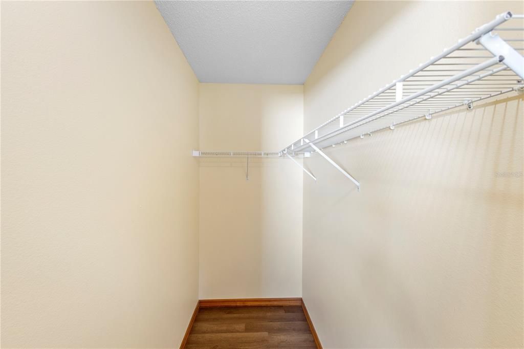 For Sale: $314,500 (3 beds, 2 baths, 1369 Square Feet)