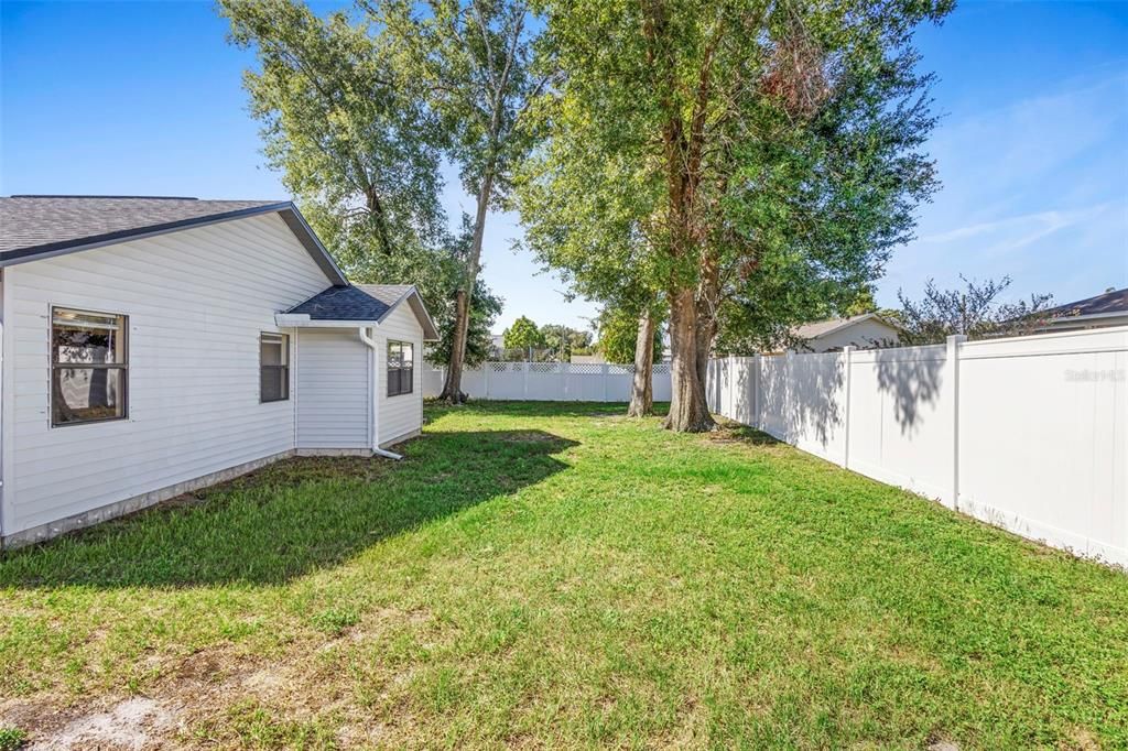 For Sale: $314,500 (3 beds, 2 baths, 1369 Square Feet)