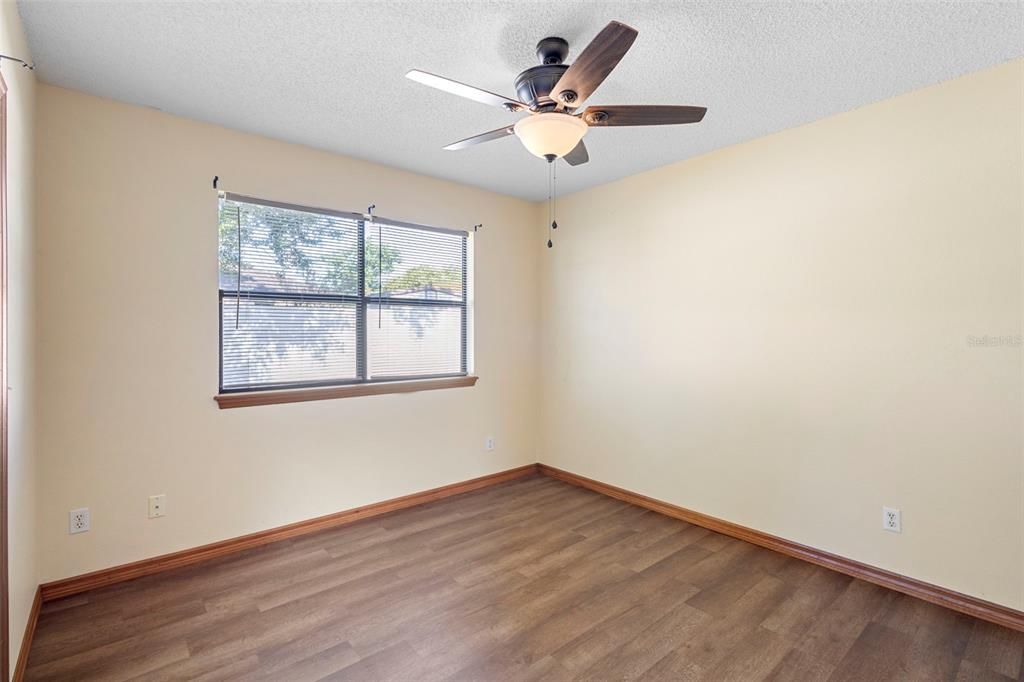 For Sale: $314,500 (3 beds, 2 baths, 1369 Square Feet)