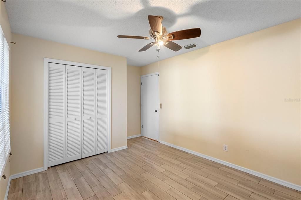 For Sale: $314,500 (3 beds, 2 baths, 1369 Square Feet)