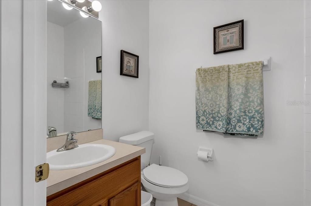 На продажу: $289,900 (3 спален, 2 ванн, 1378 Квадратных фут)