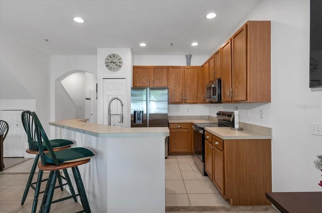 На продажу: $289,900 (3 спален, 2 ванн, 1378 Квадратных фут)