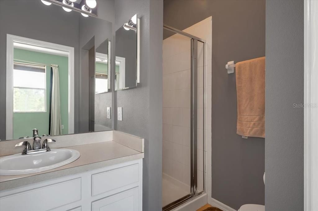 На продажу: $289,900 (3 спален, 2 ванн, 1378 Квадратных фут)