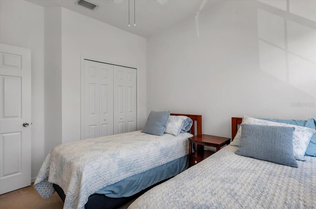 На продажу: $289,900 (3 спален, 2 ванн, 1378 Квадратных фут)