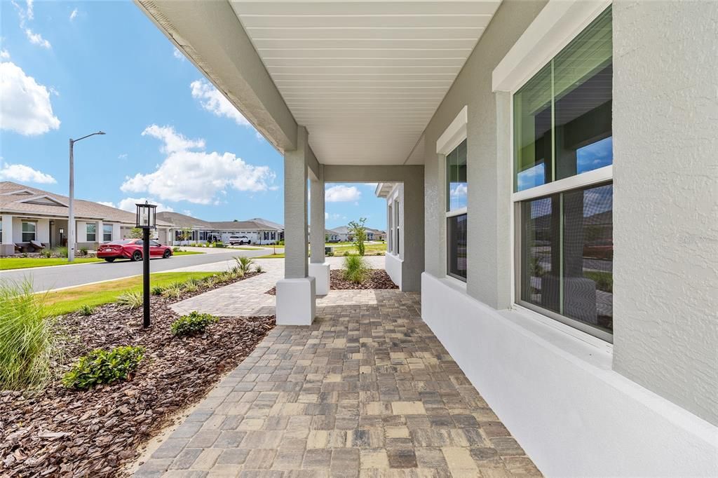 Active With Contract: $473,000 (3 beds, 3 baths, 2211 Square Feet)