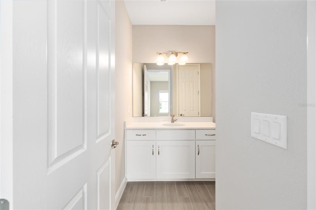 Active With Contract: $473,000 (3 beds, 3 baths, 2211 Square Feet)