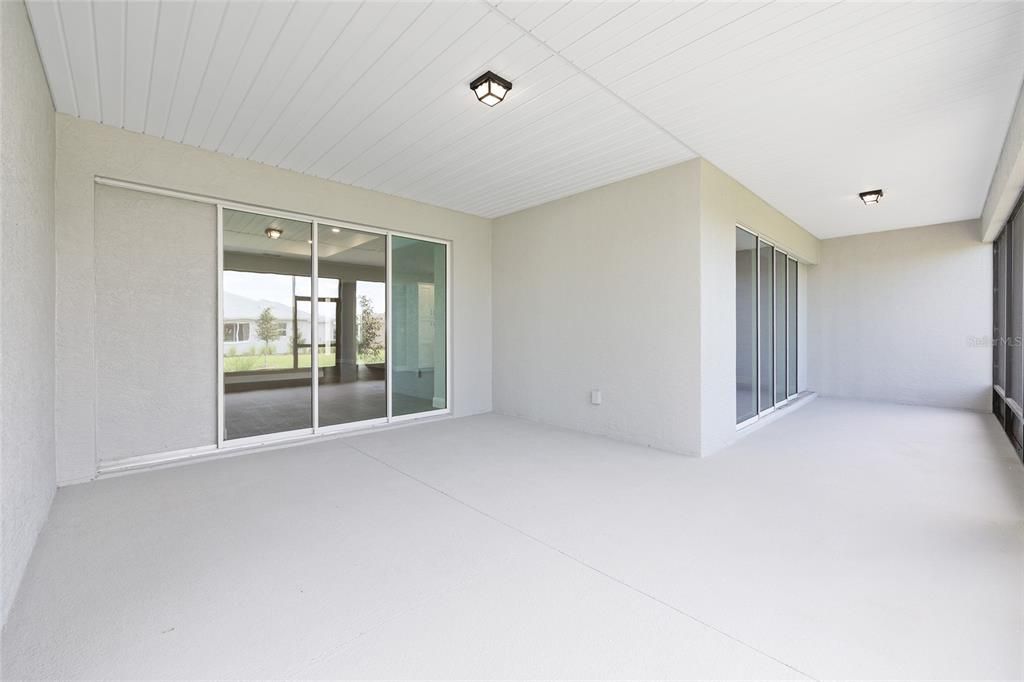 Active With Contract: $473,000 (3 beds, 3 baths, 2211 Square Feet)